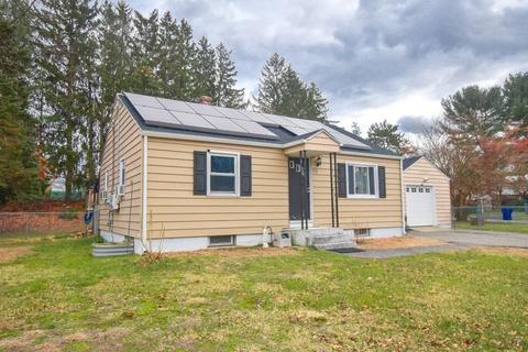 79 Denwall Dr, Springfield, MA 01119 photo 2