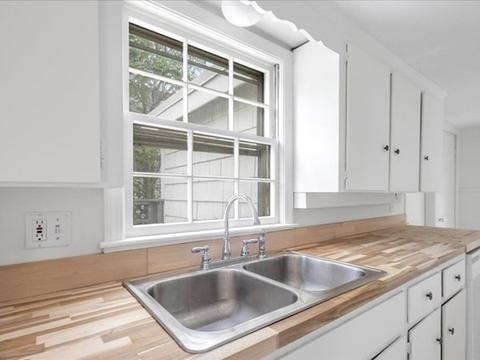 96 Hull St, Hingham, MA 02043 photo 4