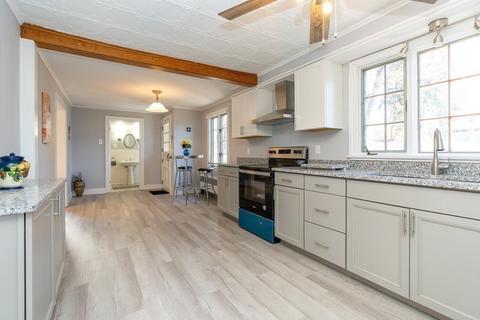 17 Pine St, Ware, MA 01082 photo 7