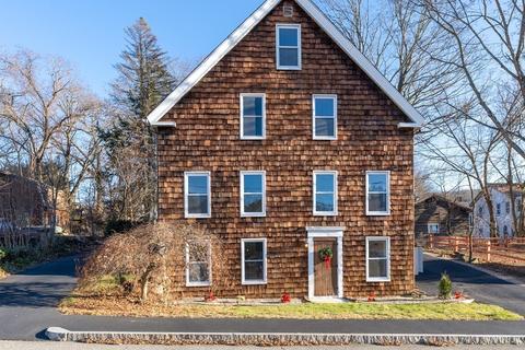 17 Pine St, Ware, MA 01082 photo 1