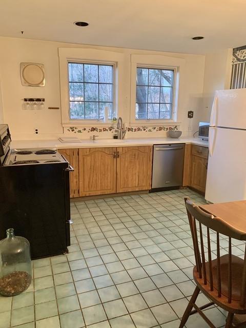 28 Wyoming Ave, Needham, MA 02492 photo 5