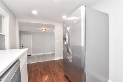 27 Northway Dr, Springfield, MA 01119 photo 11