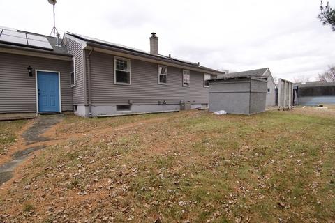 352 Stapleton Rd, Springfield, MA 01109 photo 4
