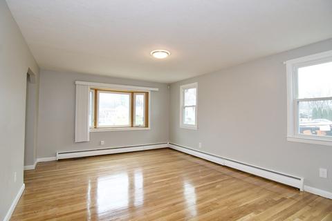 352 Stapleton Rd, Springfield, MA 01109 photo 14