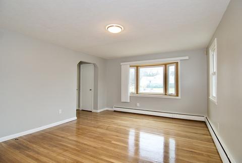 352 Stapleton Rd, Springfield, MA 01109 photo 12