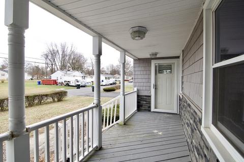 352 Stapleton Rd, Springfield, MA 01109 photo 6