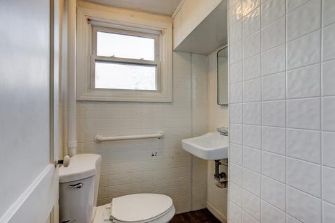 16 Lamar Ave, Worcester, MA 01604 photo 14