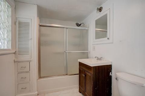 16 Lamar Ave, Worcester, MA 01604 photo 13