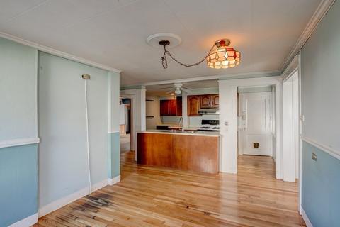 16 Lamar Ave, Worcester, MA 01604 photo 8