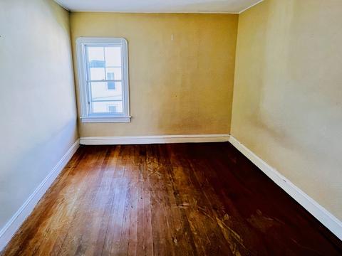1007 Globe St, Fall River, MA 02724 photo 6
