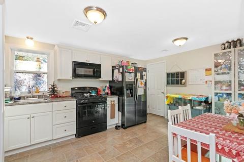 21 Parker Dr, Wareham, MA 02571 photo 9
