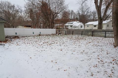 55 Laurel St, Athol, MA 01331 photo 3