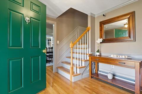 7 Darwin Ln, Walpole, MA 02081 photo 4