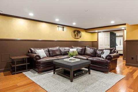 7 Darwin Ln, Walpole, MA 02081 photo 17