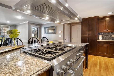 7 Darwin Ln, Walpole, MA 02081 photo 8