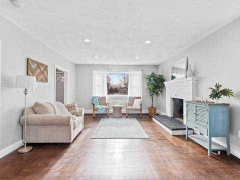 64 Maple St, Attleboro, MA 02703 photo 8