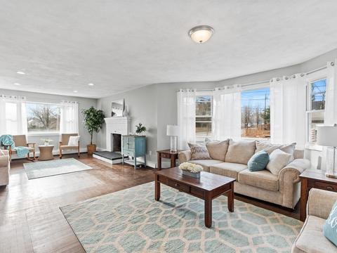 64 Maple St, Attleboro, MA 02703 photo 6