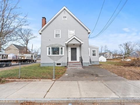 64 Maple St, Attleboro, MA 02703 photo 23