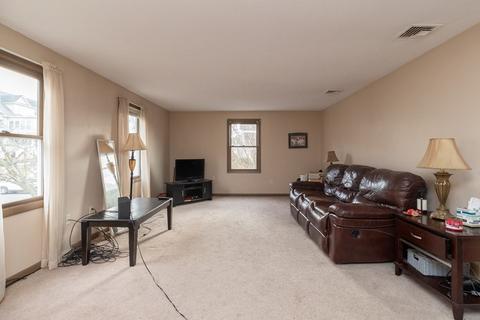 45 Forest Park Ave, Springfield, MA 01108 photo 4