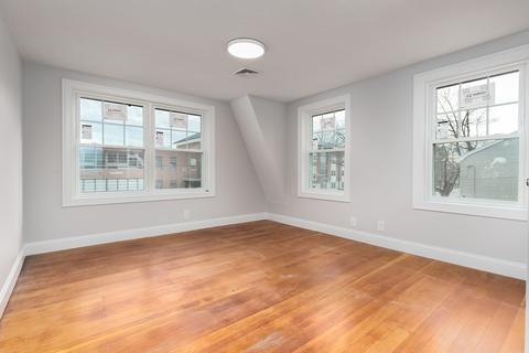 13 Maple St, Salisbury, MA 01952 photo 18