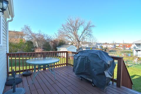 704 Brayton Ave, Fall River, MA 02721 photo 25