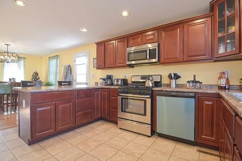 704 Brayton Ave, Fall River, MA 02721 photo 6