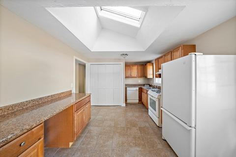 7 Susanne Cir, Wareham, MA 02571 photo 8