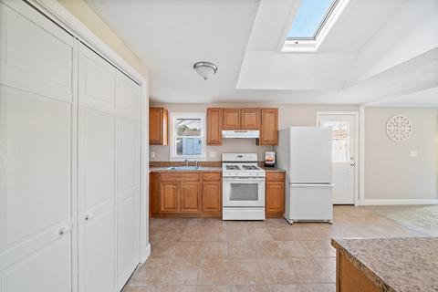 7 Susanne Cir, Wareham, MA 02571 photo 6