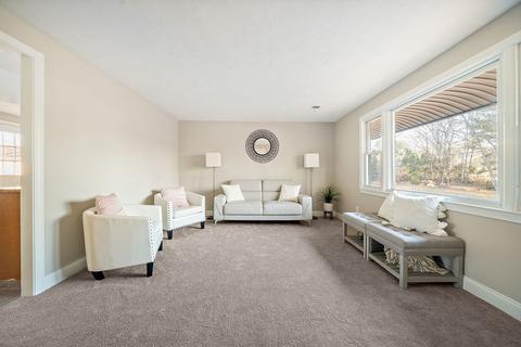 7 Susanne Cir, Wareham, MA 02571 photo 5