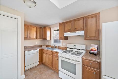 7 Susanne Cir, Wareham, MA 02571 photo 9