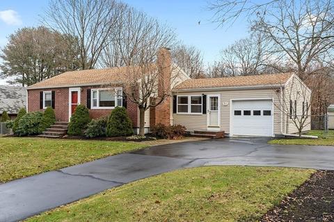 71 Wenham St, Danvers, MA 01923 photo 4
