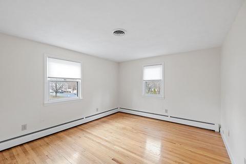 71 Wenham St, Danvers, MA 01923 photo 18