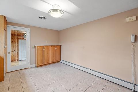 71 Wenham St, Danvers, MA 01923 photo 13