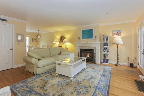 20 Leonard St #4, Gloucester, MA 01930 photo 2
