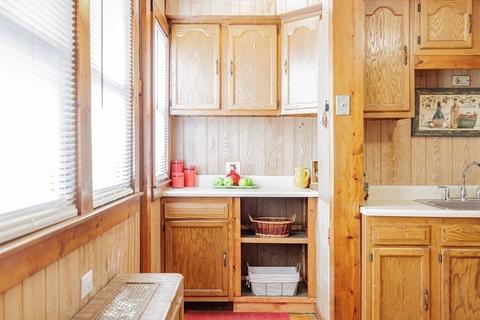 32 Monrovia St, Springfield, MA 01104 photo 9