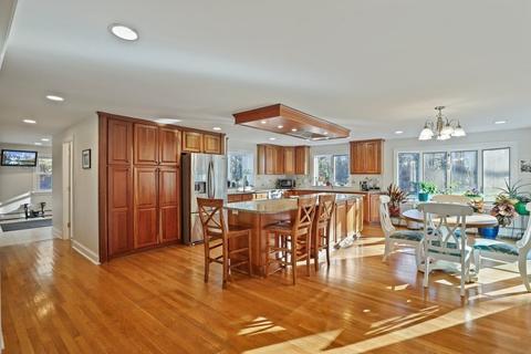87 Hammond St, Acton, MA 01720 photo 2