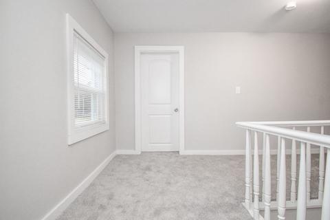 10 Everett St, Chicopee, MA 01020 photo 27