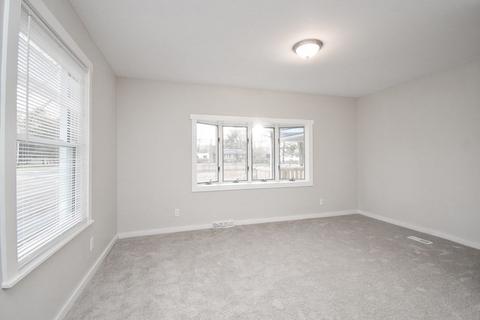 10 Everett St, Chicopee, MA 01020 photo 4