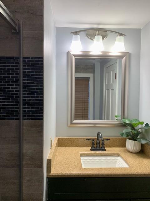 165 Gresham St, Springfield, MA 01119 photo 8