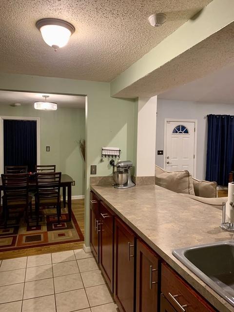 165 Gresham St, Springfield, MA 01119 photo 7