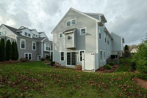 39 Cottage Ln, Mashpee, MA 02649 photo 3