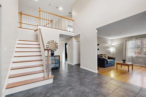 166 North St, Upton, MA 01568 photo 2