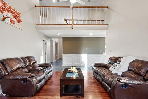 166 North St, Upton, MA 01568 photo 10