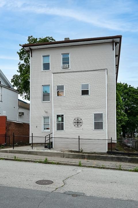 1 Bluff St, Worcester, MA 01610 photo 1