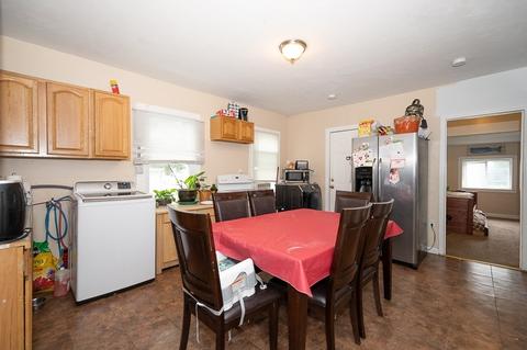 1 Bluff St, Worcester, MA 01610 photo 2
