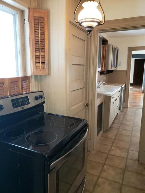 6 Everett St, Derry, NH 03038 photo 10