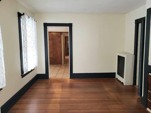 6 Everett St, Derry, NH 03038 photo 7