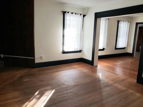 6 Everett St, Derry, NH 03038 photo 5