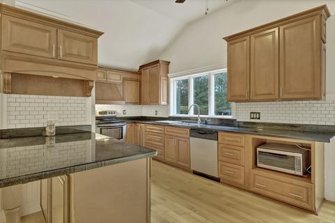 85 Blue Castle Dr, Mashpee, MA 02649 photo 8