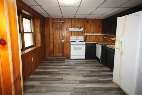 40 W Main St, Erving, MA 01344 photo 1